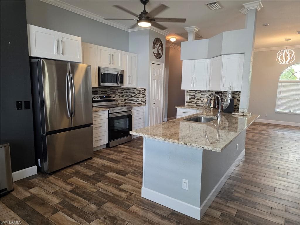 857 Summerfield Dr, Naples, FL 34120-44