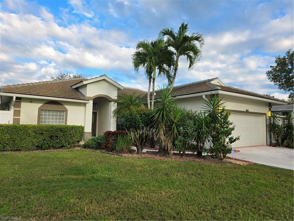 857 Summerfield Dr, Naples, FL 34120-7