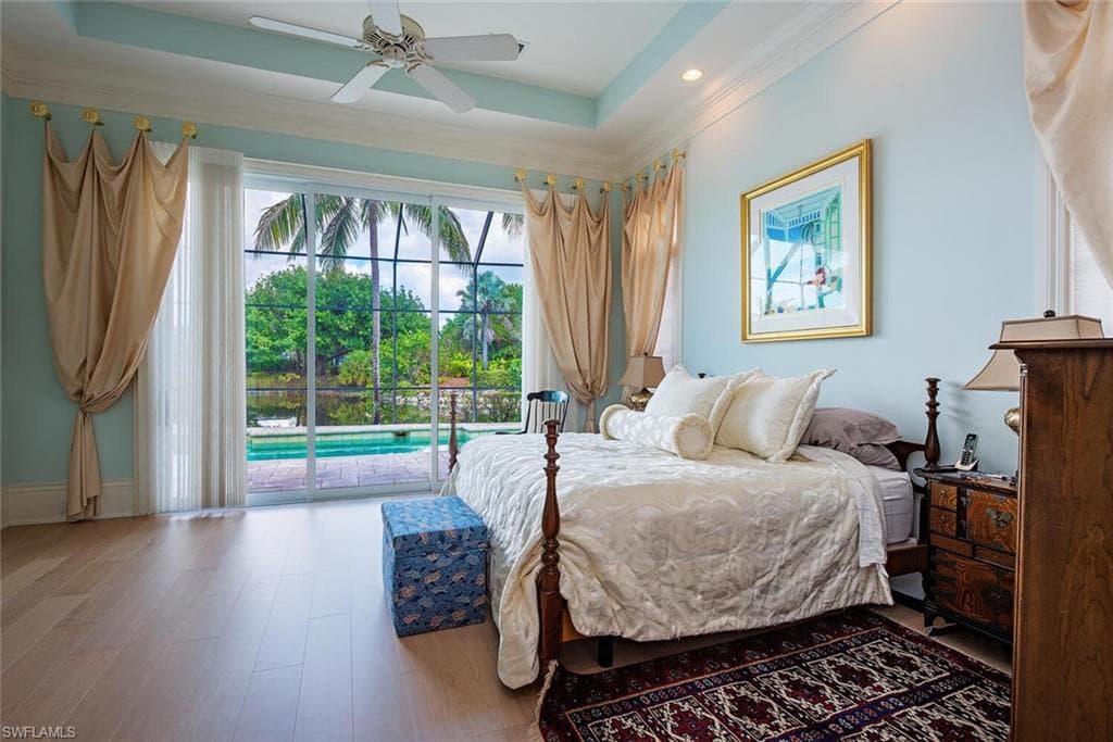 1755 Venezia Ct, Naples, FL 34105-14