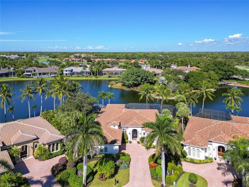 1755 Venezia Ct, Naples, FL 34105-16