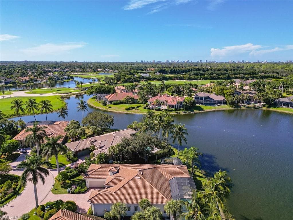 1755 Venezia Ct, Naples, FL 34105-17