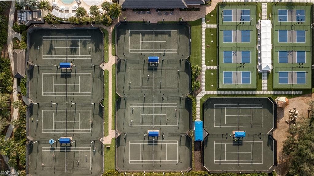 1755 Venezia Ct, Naples, FL 34105-32