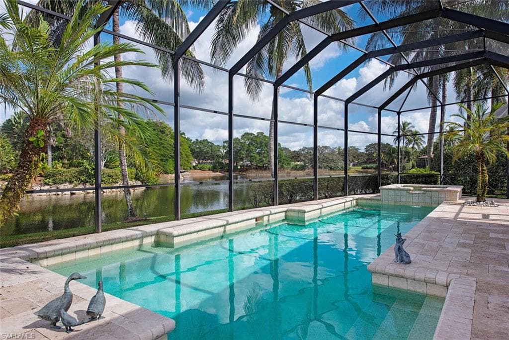 1755 Venezia Ct, Naples, FL 34105-4