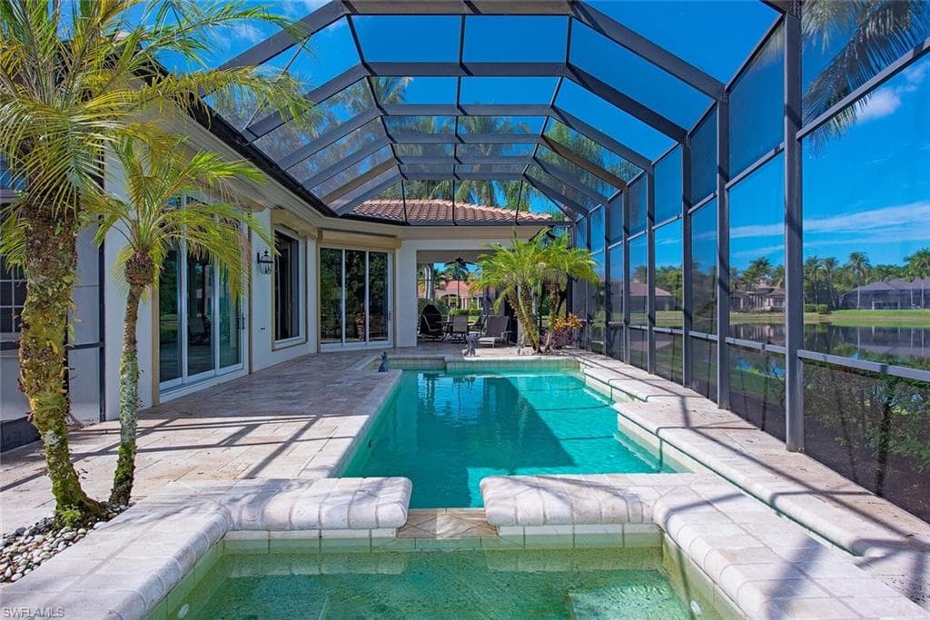 1755 Venezia Ct, Naples, FL 34105-5