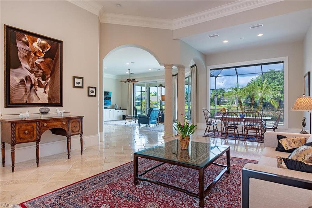 1755 Venezia Ct, Naples, FL 34105-7