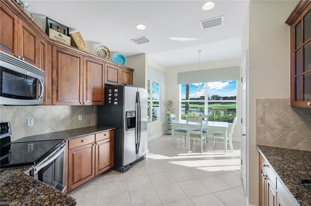 9213 Quartz Ln 101, Naples, FL 34120-10