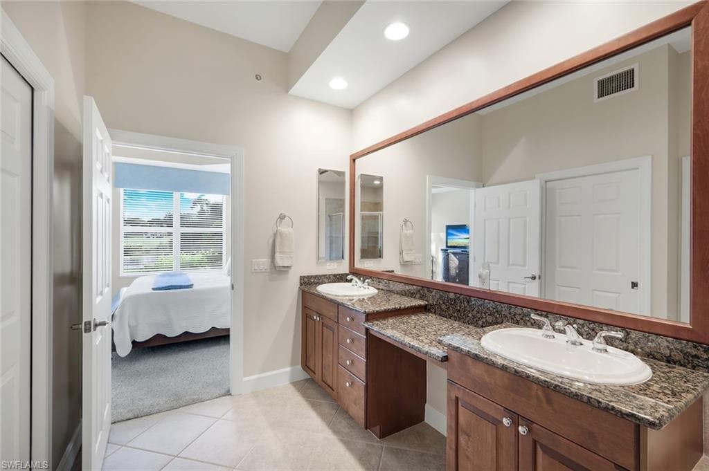 9213 Quartz Ln 101, Naples, FL 34120-21