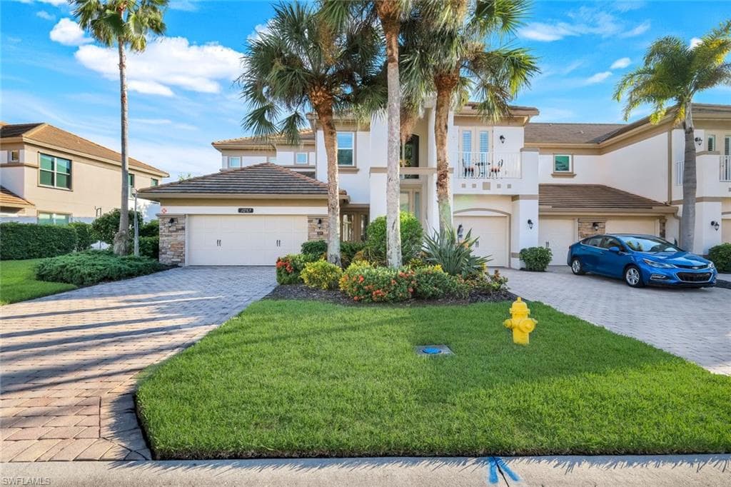 9213 Quartz Ln 101, Naples, FL 34120-37