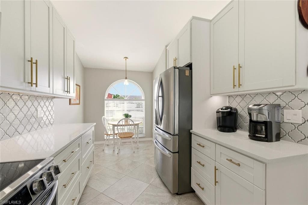 912 Belville Blvd, Naples, FL 34104-11