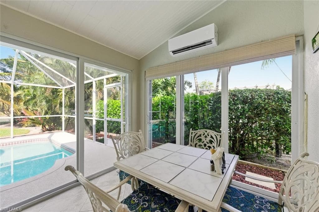 912 Belville Blvd, Naples, FL 34104-26