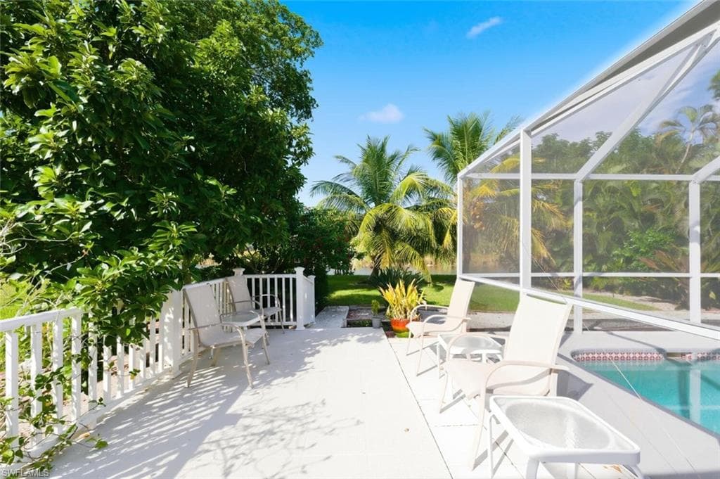 912 Belville Blvd, Naples, FL 34104-32