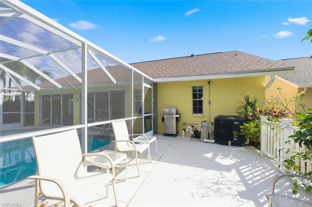 912 Belville Blvd, Naples, FL 34104-33