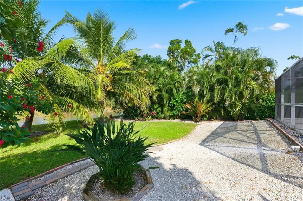 912 Belville Blvd, Naples, FL 34104-35