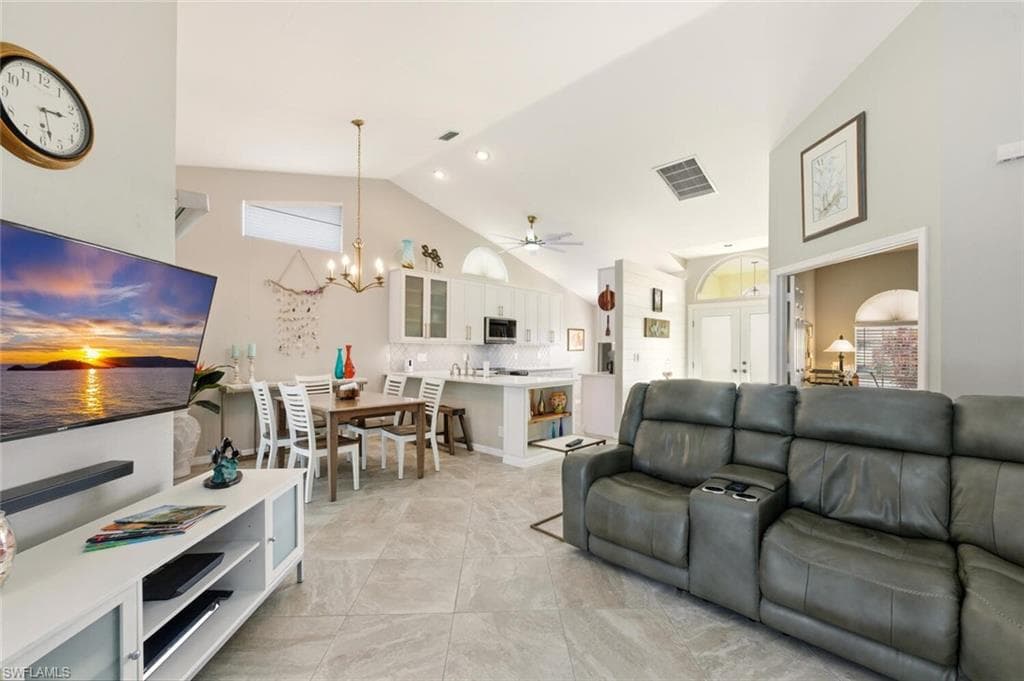 912 Belville Blvd, Naples, FL 34104-6