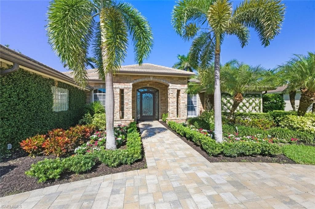 7944 Tiger Lily Dr, Naples, FL 34113-3