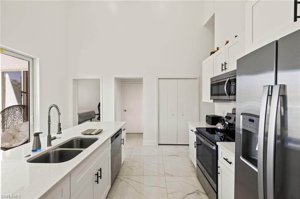 840 Carpenter St E, Lehigh Acres, FL 33974-10