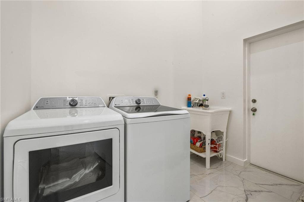 840 Carpenter St E, Lehigh Acres, FL 33974-24