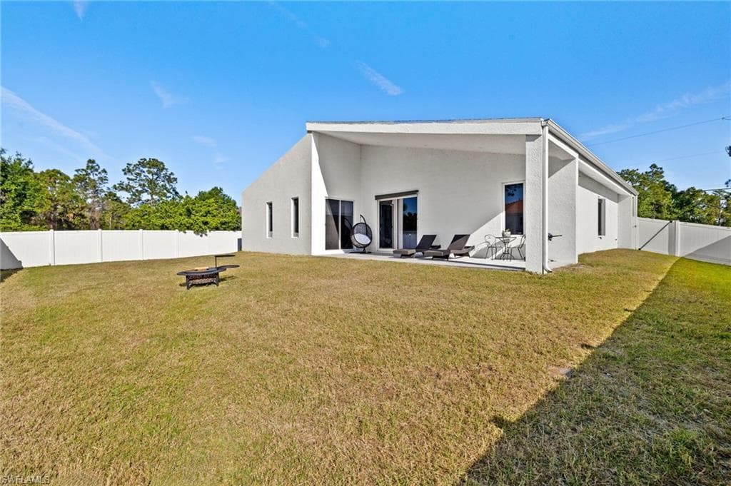 840 Carpenter St E, Lehigh Acres, FL 33974-27