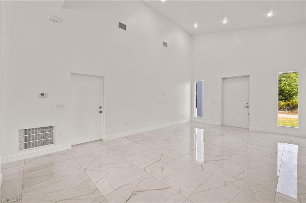 840 Carpenter St E, Lehigh Acres, FL 33974-4