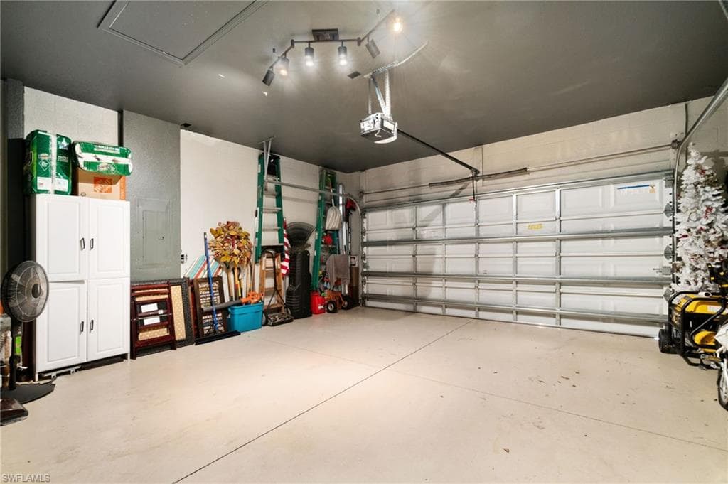 10919 Cherry Laurel Dr, Fort Myers, FL 33912-38