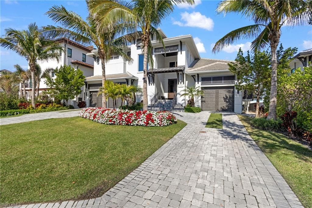 103 Bayview Ave, Naples, FL 34108-16