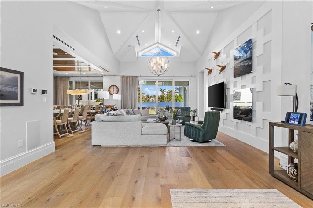 103 Bayview Ave, Naples, FL 34108-17