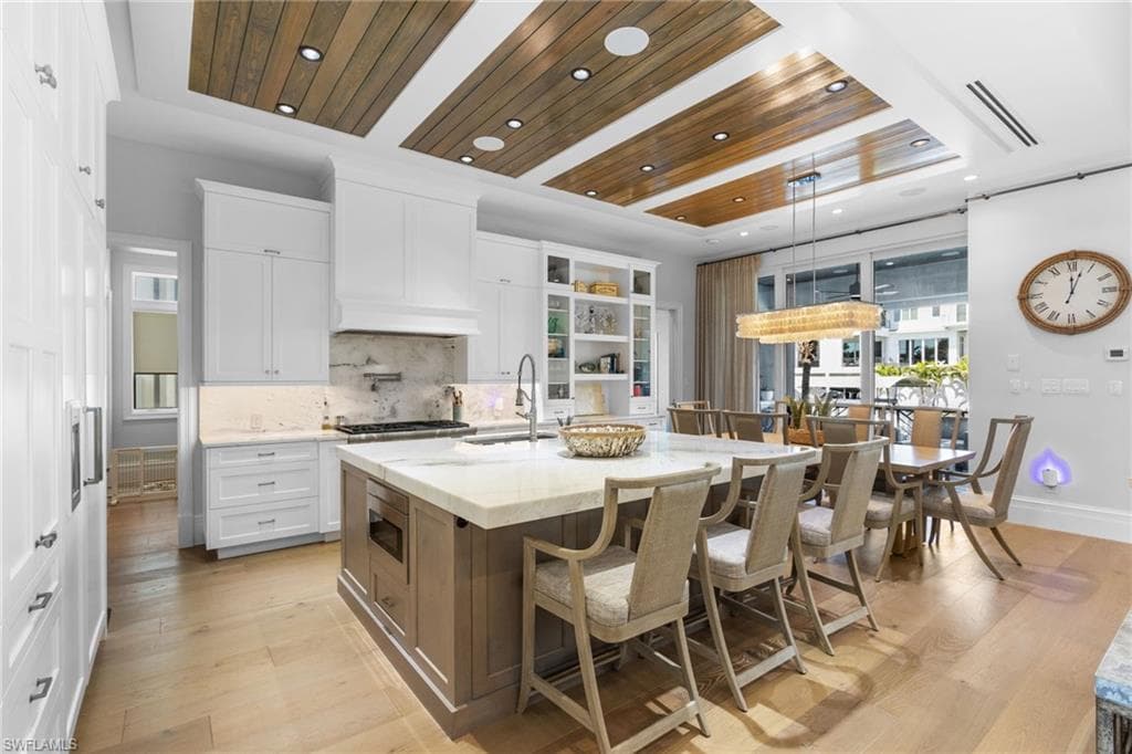 103 Bayview Ave, Naples, FL 34108-20