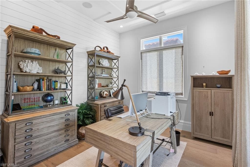 103 Bayview Ave, Naples, FL 34108-22