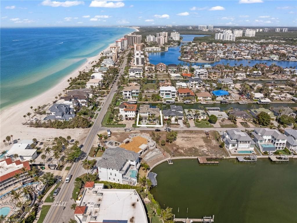 103 Bayview Ave, Naples, FL 34108-26