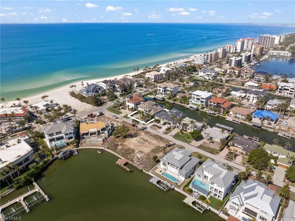 103 Bayview Ave, Naples, FL 34108-27