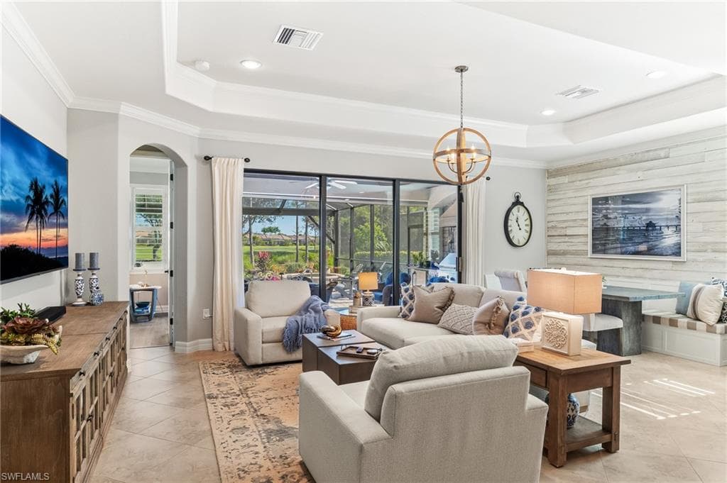 12621 Fenhurst Way, Naples, FL 34120-8