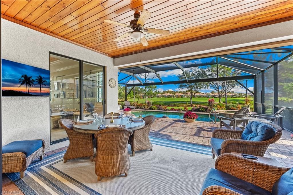 12621 Fenhurst Way, Naples, FL 34120-9