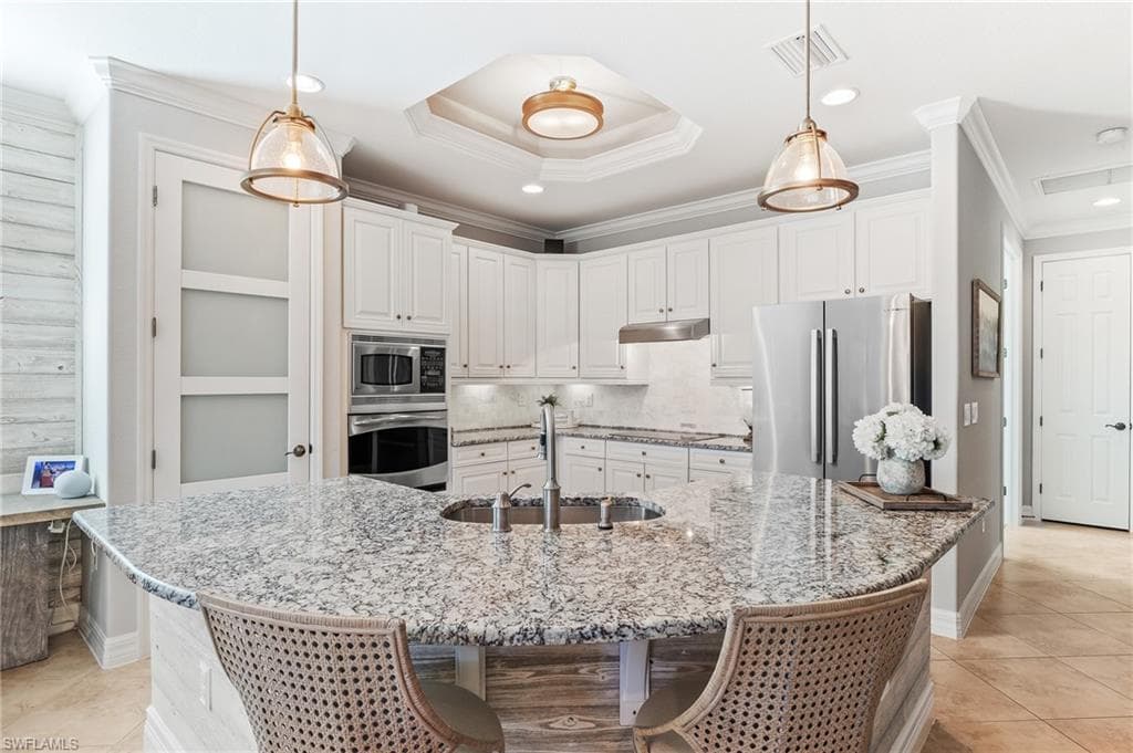 12621 Fenhurst Way, Naples, FL 34120-12