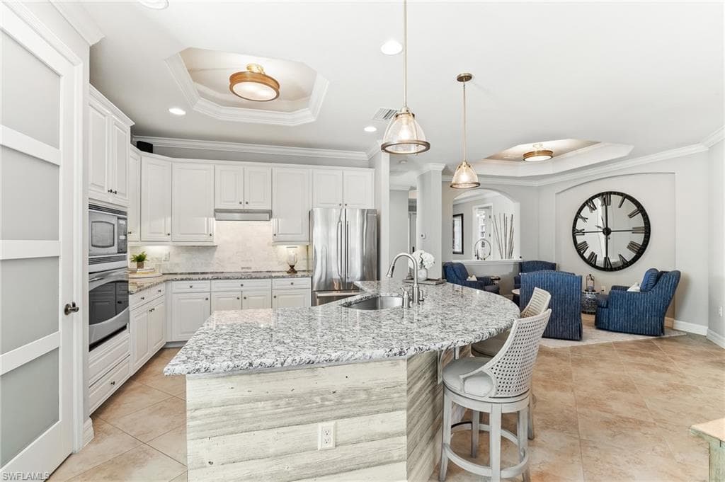 12621 Fenhurst Way, Naples, FL 34120-13