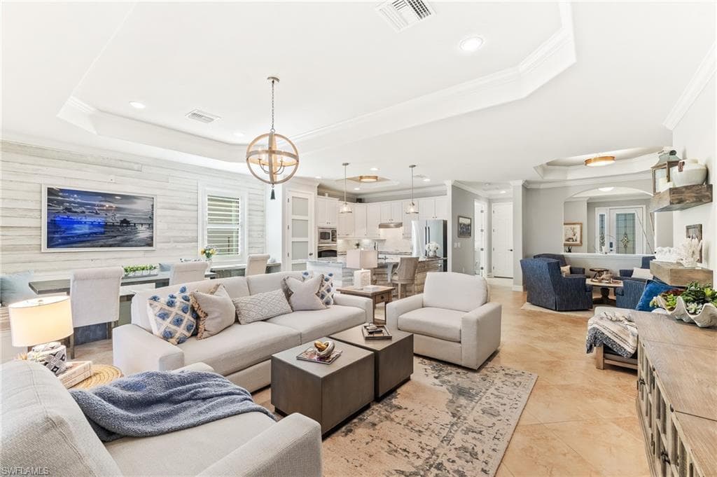 12621 Fenhurst Way, Naples, FL 34120-3