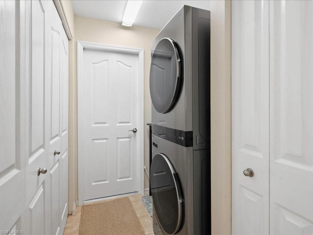 921 16th Ave SW, Naples, FL 34117-13