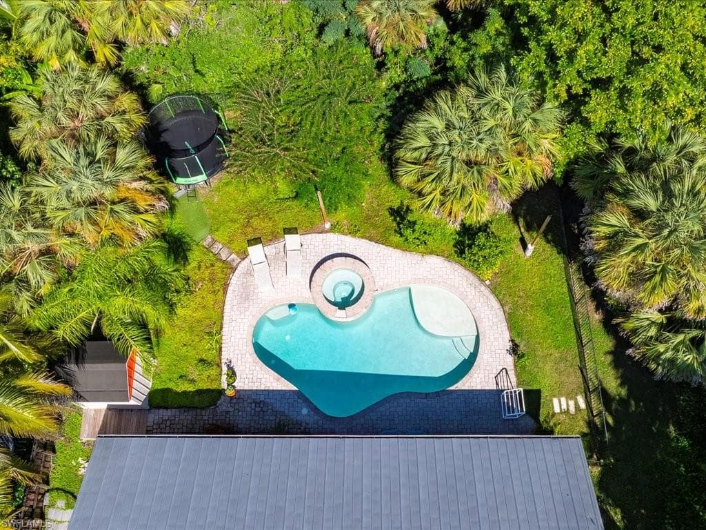 921 16th Ave SW, Naples, FL 34117-18