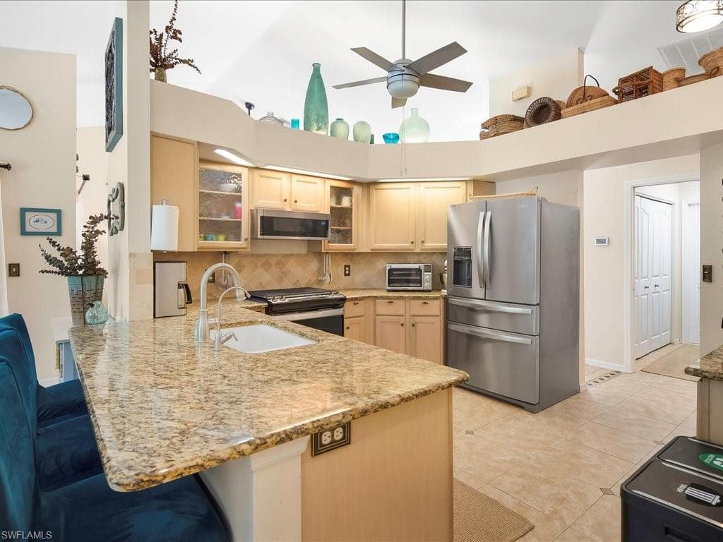 921 16th Ave SW, Naples, FL 34117-4