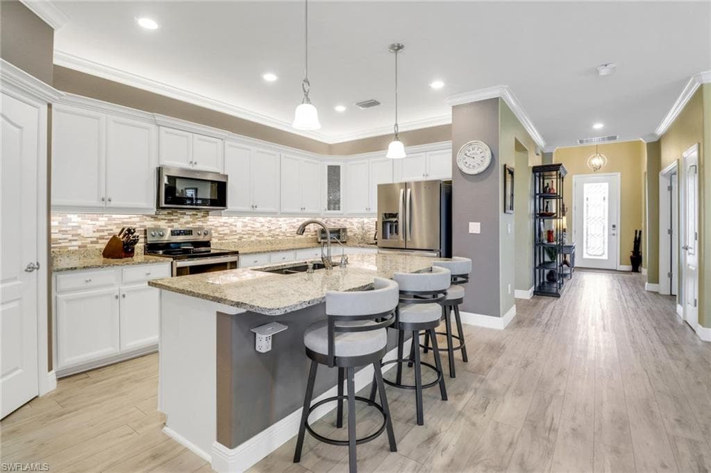 10276 Livorno Dr, Fort Myers, FL 33913-4