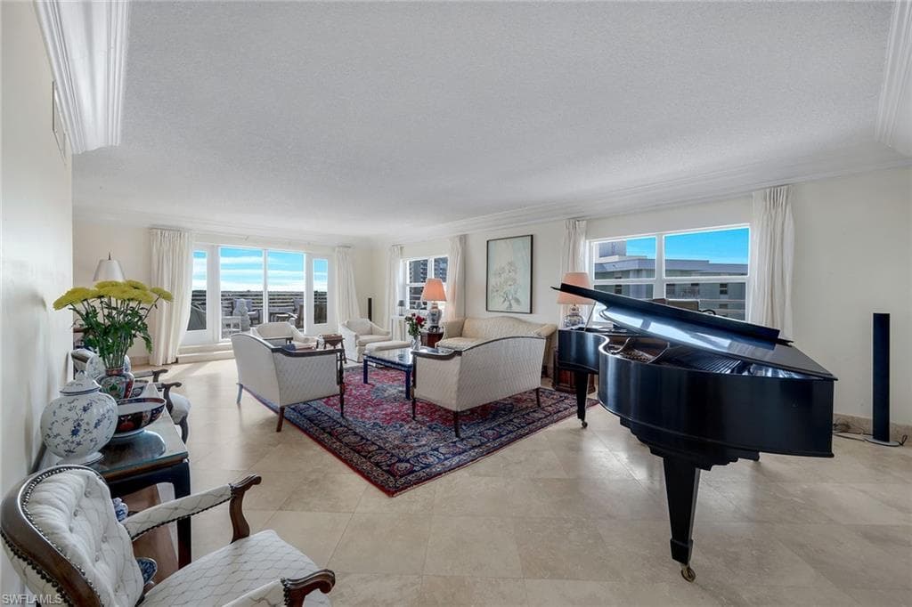 220 Seaview Ct Phc, Marco Island, FL 34145-9