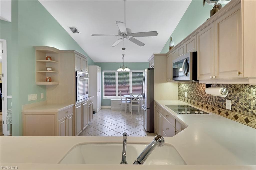 2375 Hidden Lake Dr 4404, Naples, FL 34112-9