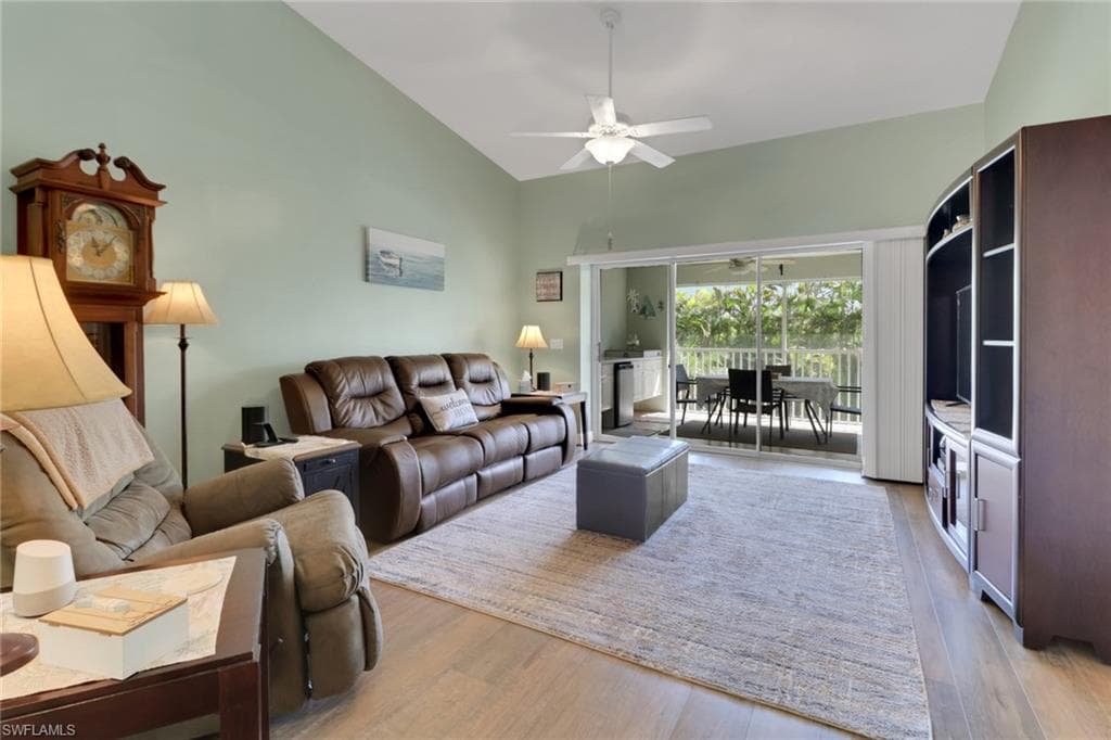 2375 Hidden Lake Dr 4404, Naples, FL 34112-17