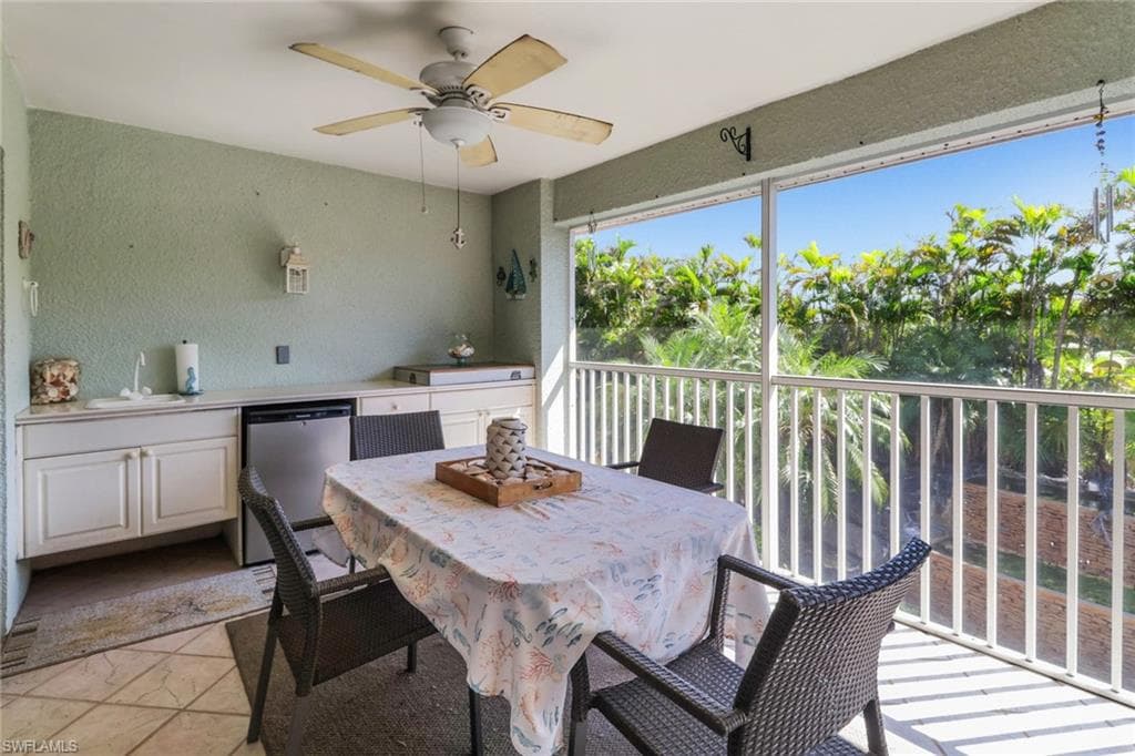 2375 Hidden Lake Dr 4404, Naples, FL 34112-2