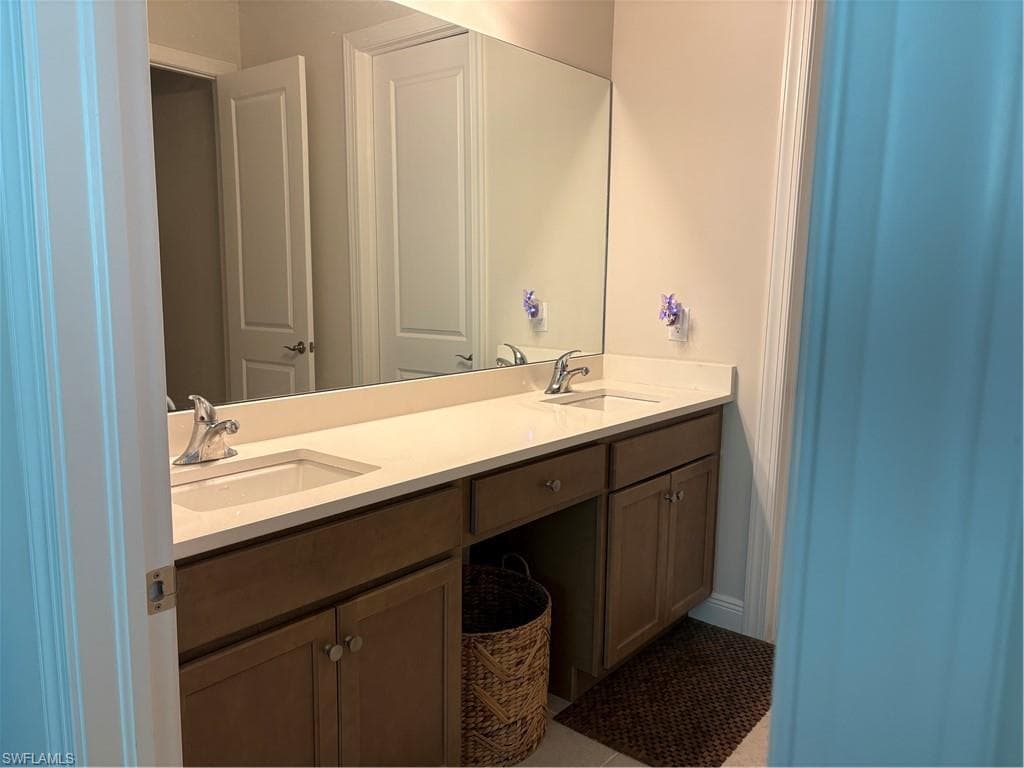 9095 Saint Lucia Dr, Naples, fl 34114-32