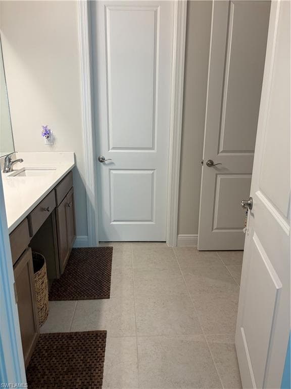 9095 Saint Lucia Dr, Naples, fl 34114-34