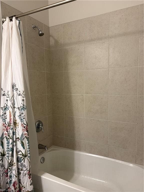 9095 Saint Lucia Dr, Naples, fl 34114-42