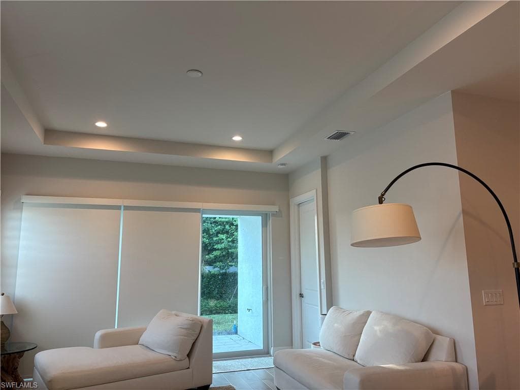 9095 Saint Lucia Dr, Naples, fl 34114-6