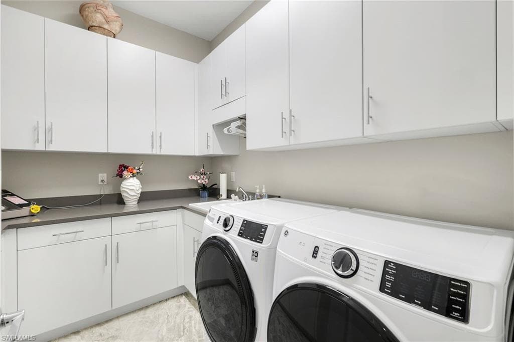 12033 Azalea Way, Naples, FL 34120-24