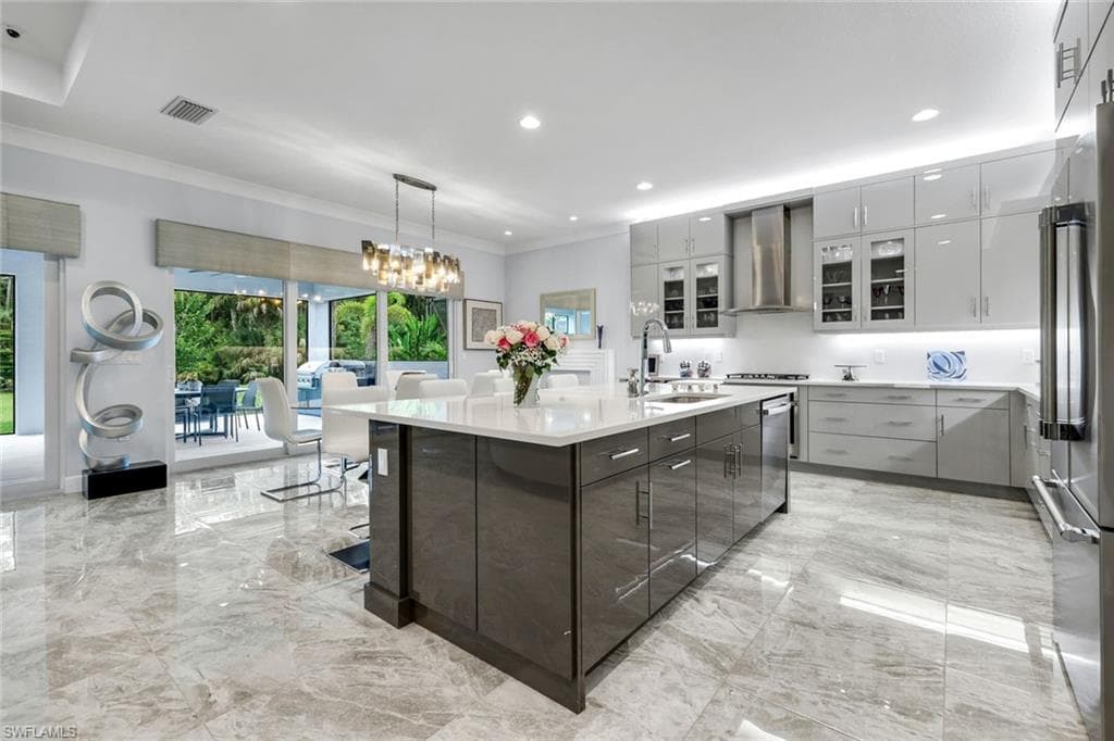 12033 Azalea Way, Naples, FL 34120-2