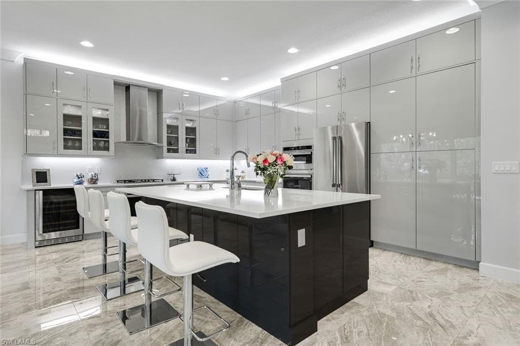 12033 Azalea Way, Naples, FL 34120-3